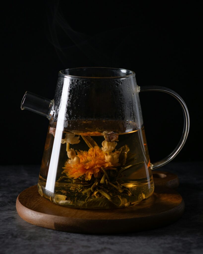 Tisane dans une carafe